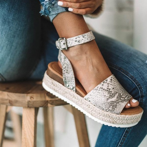 NEW**LADIES SNAKE ESPADRILLE PLATFORM SANDAL - Picture 2 of 7